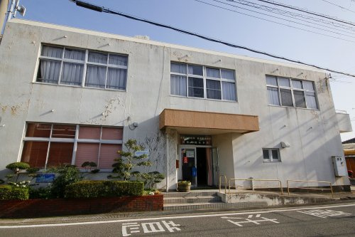 【市役所・区役所】和歌山市役所　四箇郷連絡所まで1308ｍ