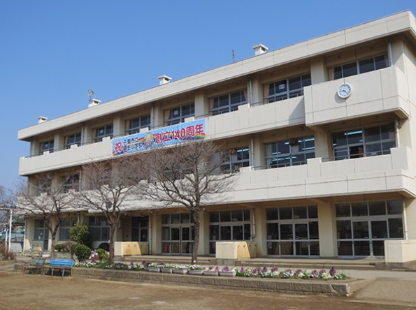 【小学校】園生小学校まで1100ｍ