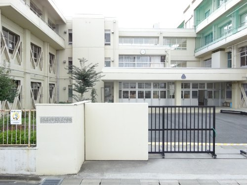 【中学校】大和高田市立高田中学校まで698ｍ