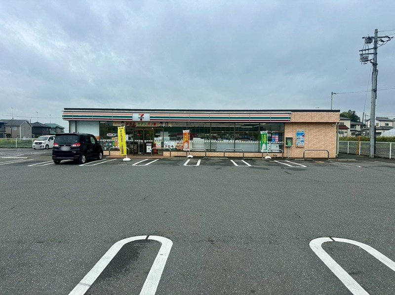 【コンビニエンスストア】セブンイレブン　小山大谷東店まで800ｍ