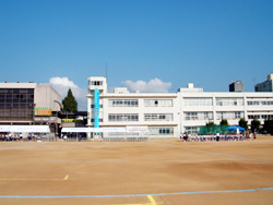 【中学校】伊丹市立東中学校まで736ｍ