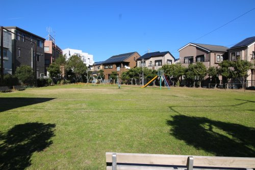 【公園】久里浜8丁目公園まで90ｍ