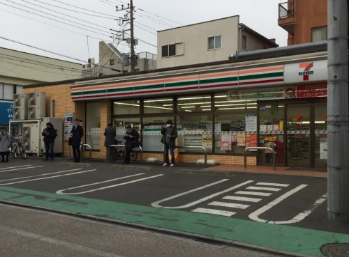 【コンビニエンスストア】セブンイレブン　相模原東林間五丁目店まで217ｍ