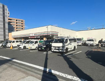 【コンビニエンスストア】セブンイレブン用賀インター店まで32ｍ