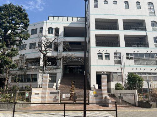 【幼稚園】新宿区立四谷第六幼稚園まで1301ｍ