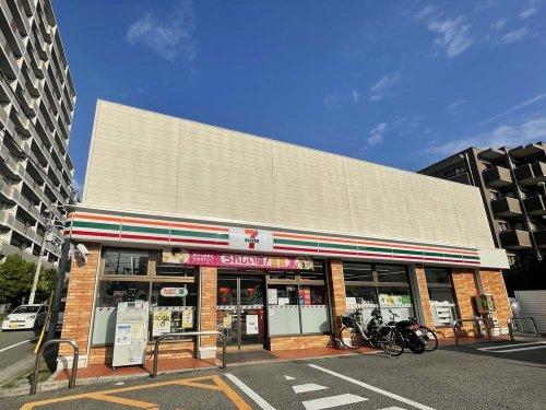 【コンビニエンスストア】セブンイレブン　西宮南昭和町店まで25ｍ
