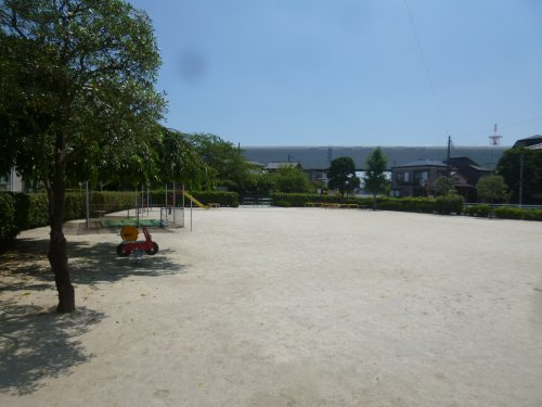 【公園】青柳四丁目ふれあい公園まで525ｍ