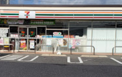【コンビニエンスストア】セブンイレブン　名古屋六が池町店まで375ｍ