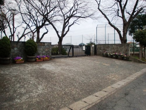 【中学校】大和市立鶴間中学校まで700ｍ