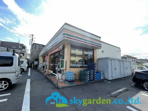 【コンビニエンスストア】セブンイレブン　藤沢片瀬5丁目店まで860ｍ