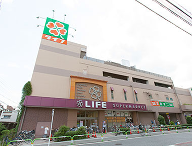 【スーパー】ライフ　南千住店まで745ｍ