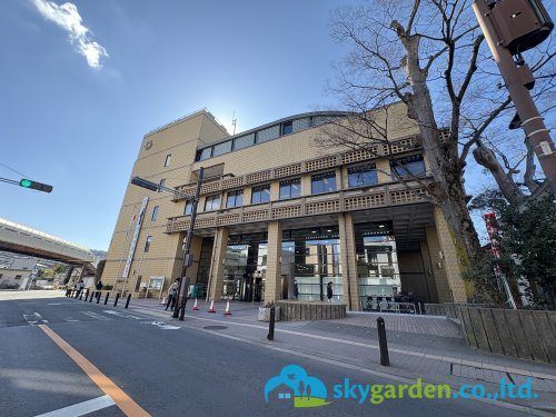 【市役所・区役所】逗子市役所まで1235ｍ