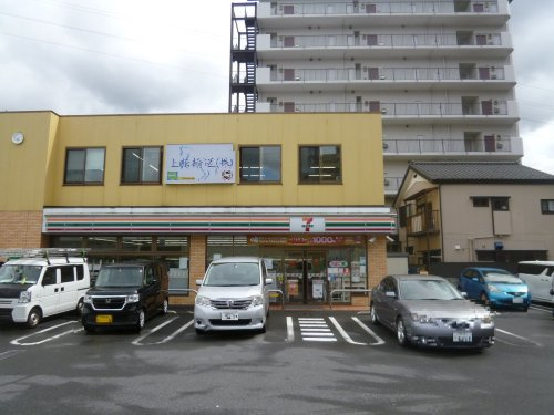 【コンビニエンスストア】セブンイレブン　草加吉町2丁目店まで416ｍ