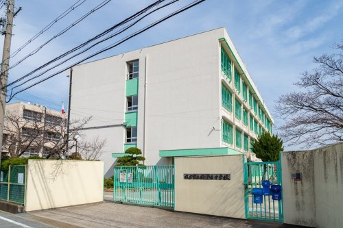 【中学校】枚方市立楠葉西中学校まで820ｍ