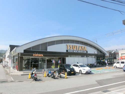 【レンタルビデオ】TSUTAYA　中万々店まで1316ｍ