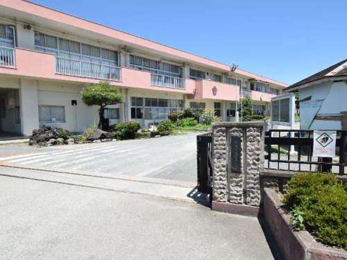 【小学校】高崎市立岩鼻小学校まで950ｍ