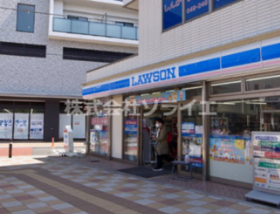 【コンビニエンスストア】ローソン　新河岸駅西口店まで717ｍ