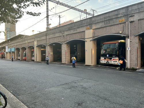 【駅】神姫バス神戸三宮ＢＴまで359ｍ
