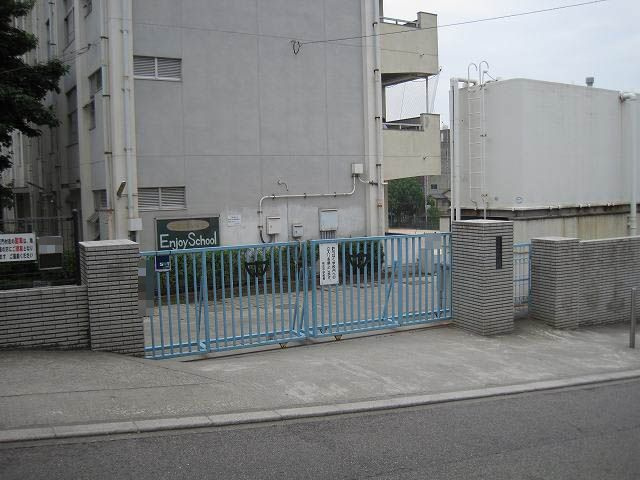【中学校】和庄中学校まで672ｍ