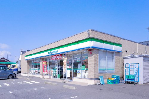 【コンビニエンスストア】ファミリーマート　福井町屋二丁目店まで840ｍ