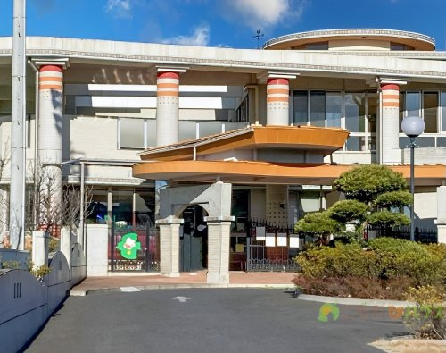 【幼稚園】しろがね幼稚園まで813ｍ