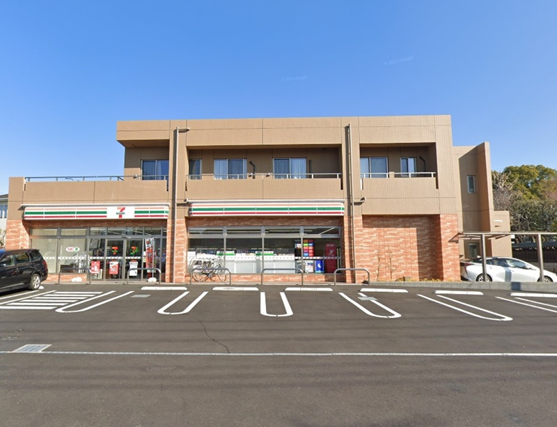 【コンビニエンスストア】セブンイレブン　相模原上鶴間本町8丁目店まで221ｍ