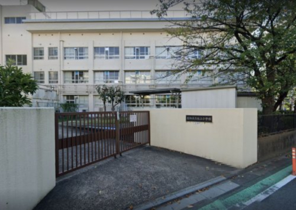 【小学校】松上小学校まで502ｍ