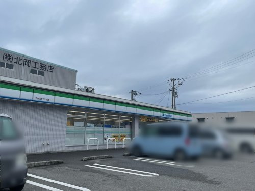 【コンビニエンスストア】ファミリーマート　五台山タナスカ店まで207ｍ