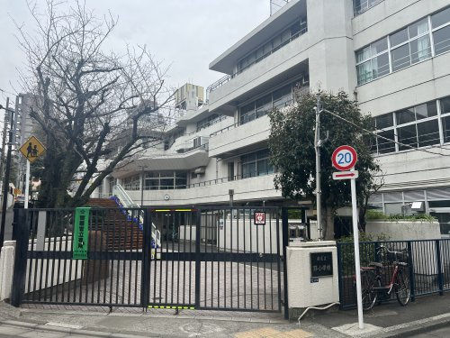 【小学校】港区立笄小学校まで908ｍ