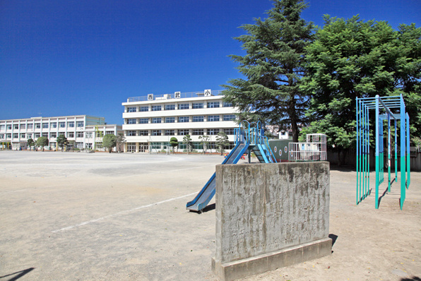 【小学校】入間市立　西武小学校まで900ｍ