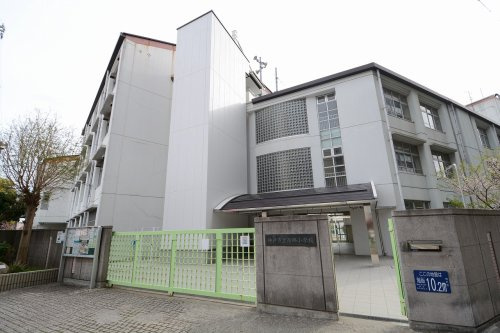 【小学校】神戸市立西郷小学校まで880ｍ