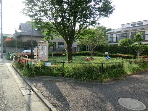 【公園】桜三丁目公園まで374ｍ