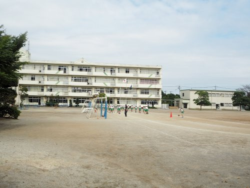 【小学校】久喜市立東鷲宮小学校まで1830ｍ