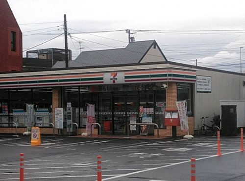 【コンビニエンスストア】セブンイレブン　厚木妻田南一丁目店まで749ｍ