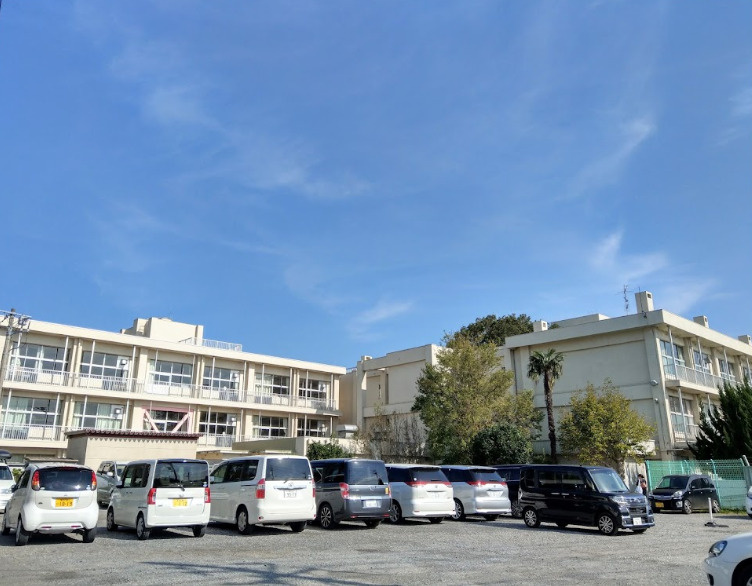 【小学校】千葉市立若松小学校まで635ｍ