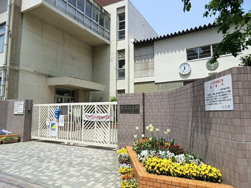 【小学校】川口市立上青木南小学校まで371ｍ
