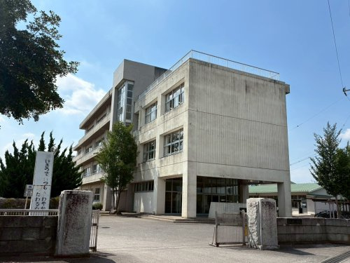 【中学校】高根沢町立阿久津中学校まで302ｍ