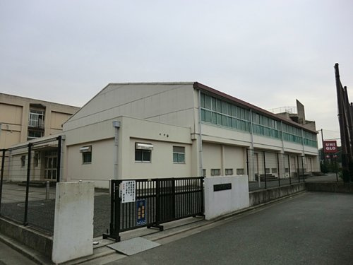 【中学校】横浜市立下瀬谷中学校まで956ｍ
