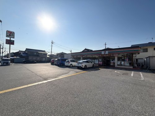 【コンビニエンスストア】セブンイレブン　彦根平田小学校前店まで550ｍ