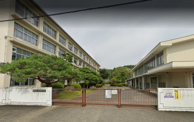 【中学校】葉梨中学校まで1612ｍ