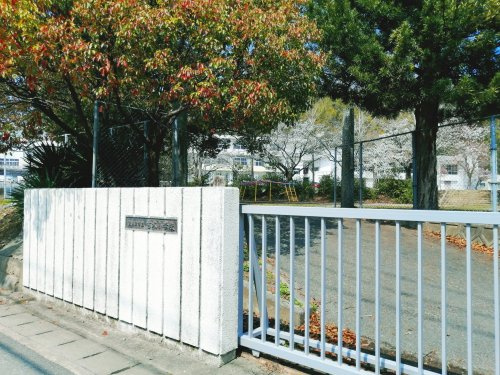 【小学校】筑紫野市立吉木小学校まで760ｍ