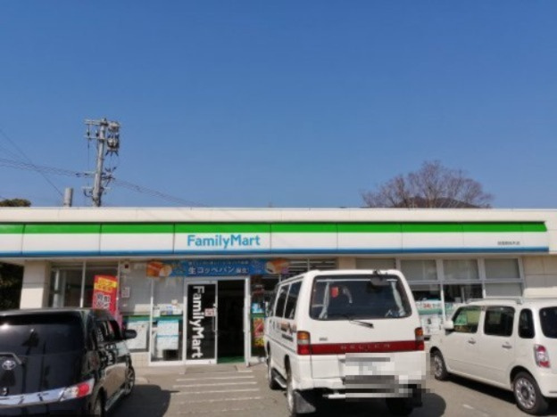 【コンビニエンスストア】ファミリーマート　筑紫野吉木店まで845ｍ