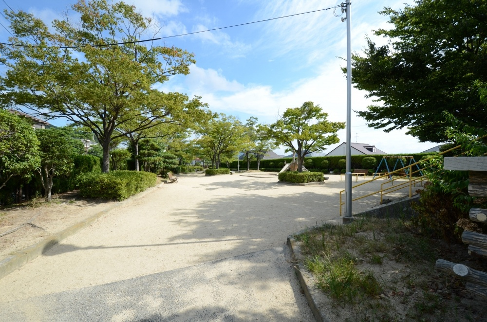 【公園】逆瀬台6丁目公園まで253ｍ