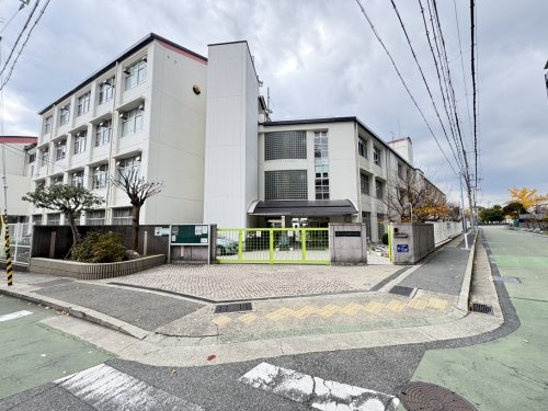 【小学校】神戸市立西郷小学校まで879ｍ