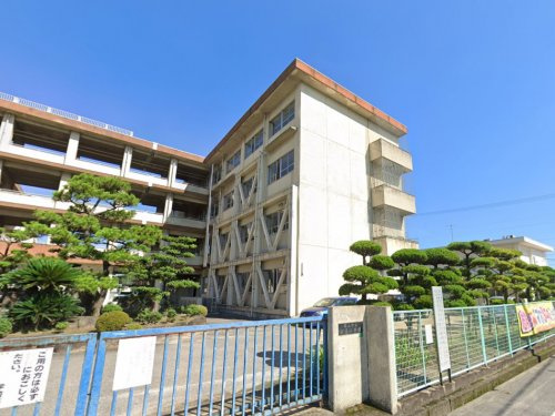 【小学校】福山市立新涯小学校まで673ｍ