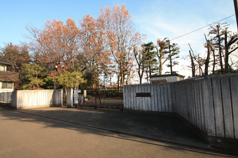 【高校】国際基督教大学高等学校まで1004ｍ