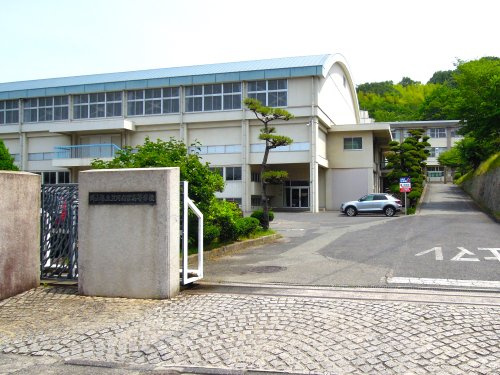【高校】笠岡商業高校まで356ｍ