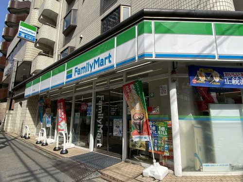 【コンビニエンスストア】ファミリーマート　ピソ池袋店まで207ｍ