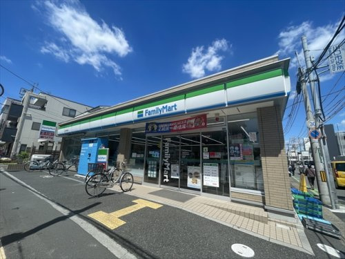 【コンビニエンスストア】ファミリーマート　川口市役所前店まで227ｍ