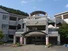 【小学校】川西市立けやき坂小学校まで832ｍ
